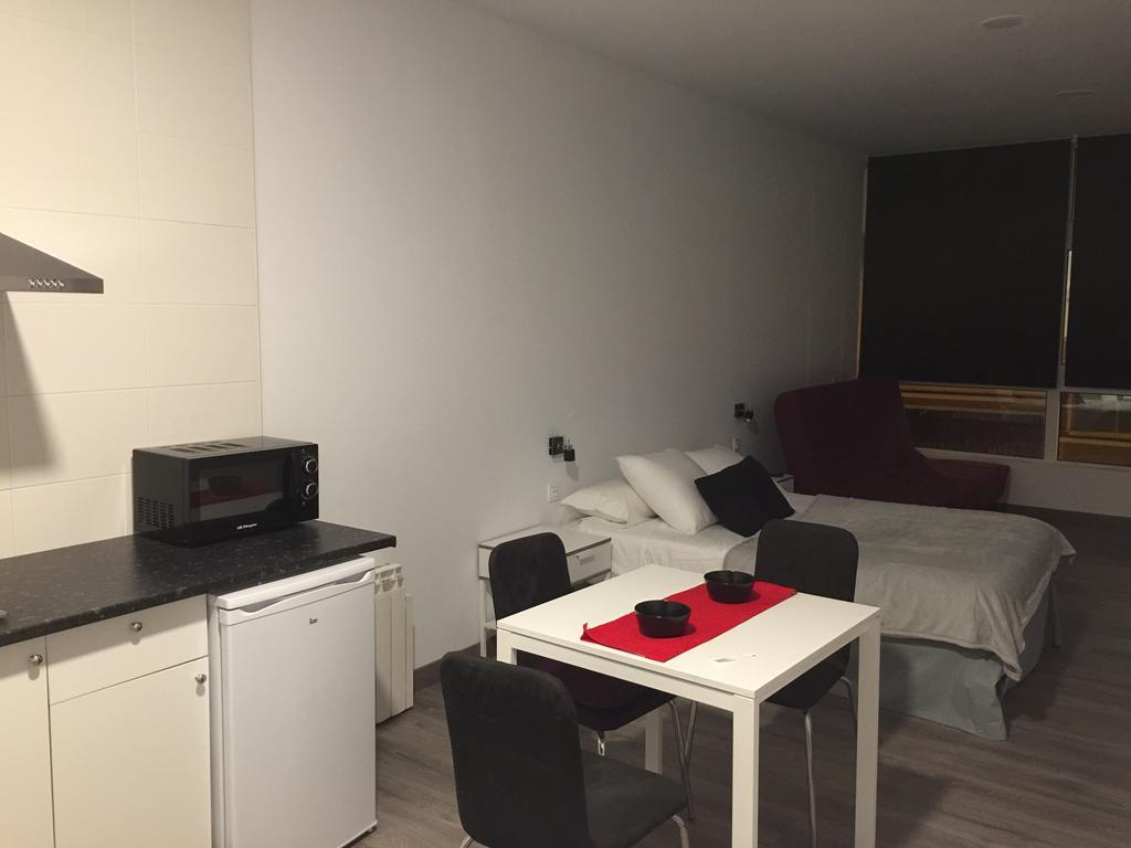 Room And Kitchen بلباو المظهر الخارجي الصورة