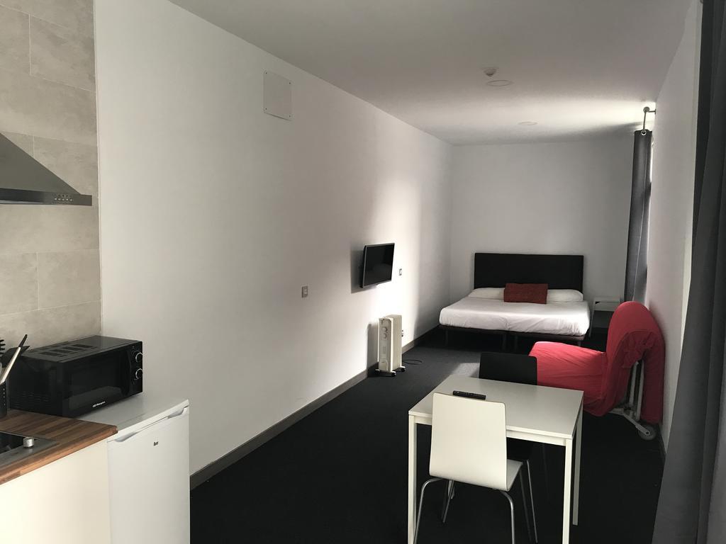 Room And Kitchen بلباو المظهر الخارجي الصورة